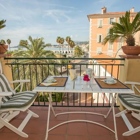 5vv - Grand 2p Dans La Vieille Avec Terrasse Vue